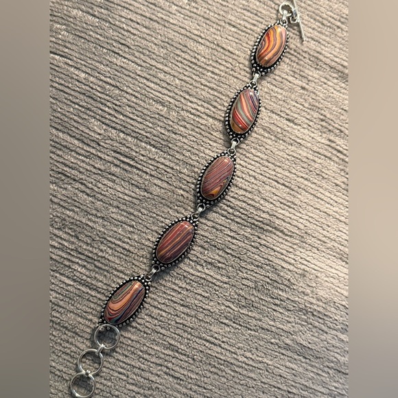 Elegant Multicolor Stone Bracelet NWOT - Picture 3 of 3